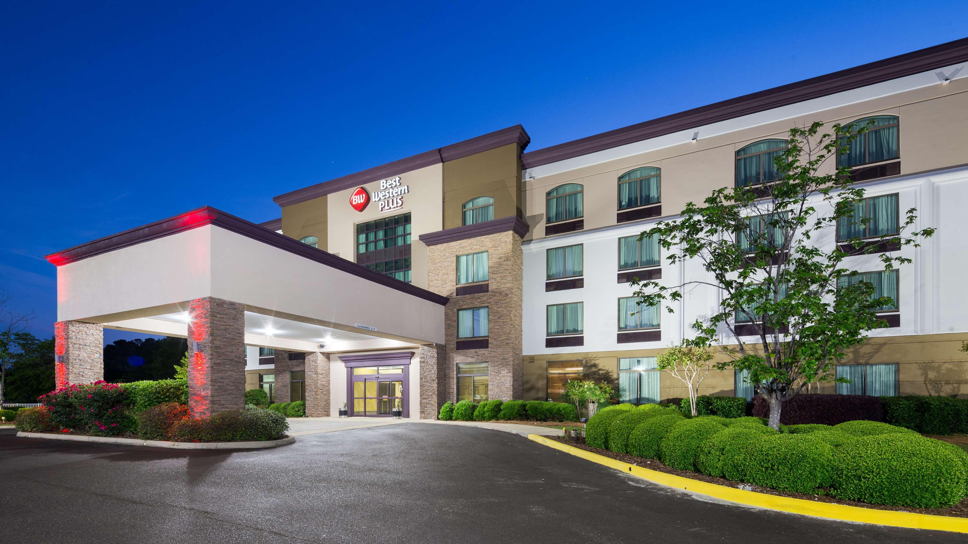 Best Western Plus Birmingham Inn & Suites Exteriör bild