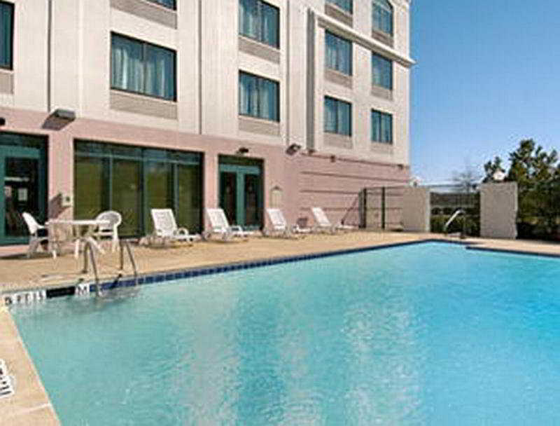 Best Western Plus Birmingham Inn & Suites Exteriör bild